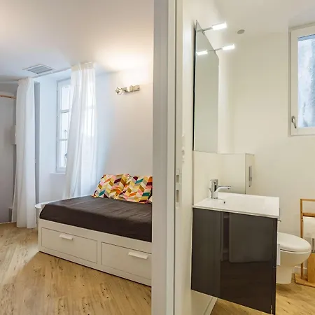Apartment Moderne En Centre-ville De A 320m De La Plage - Fr-1-3-613